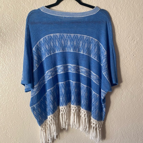 Club Monaco Knit Poncho With Fringe Size S Blue White Boho Chic Bohemian Beach - Picture 3 of 7